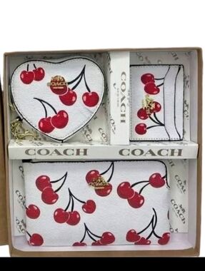 Women’s COACH Boxed Essential Cherry Print Leather Set